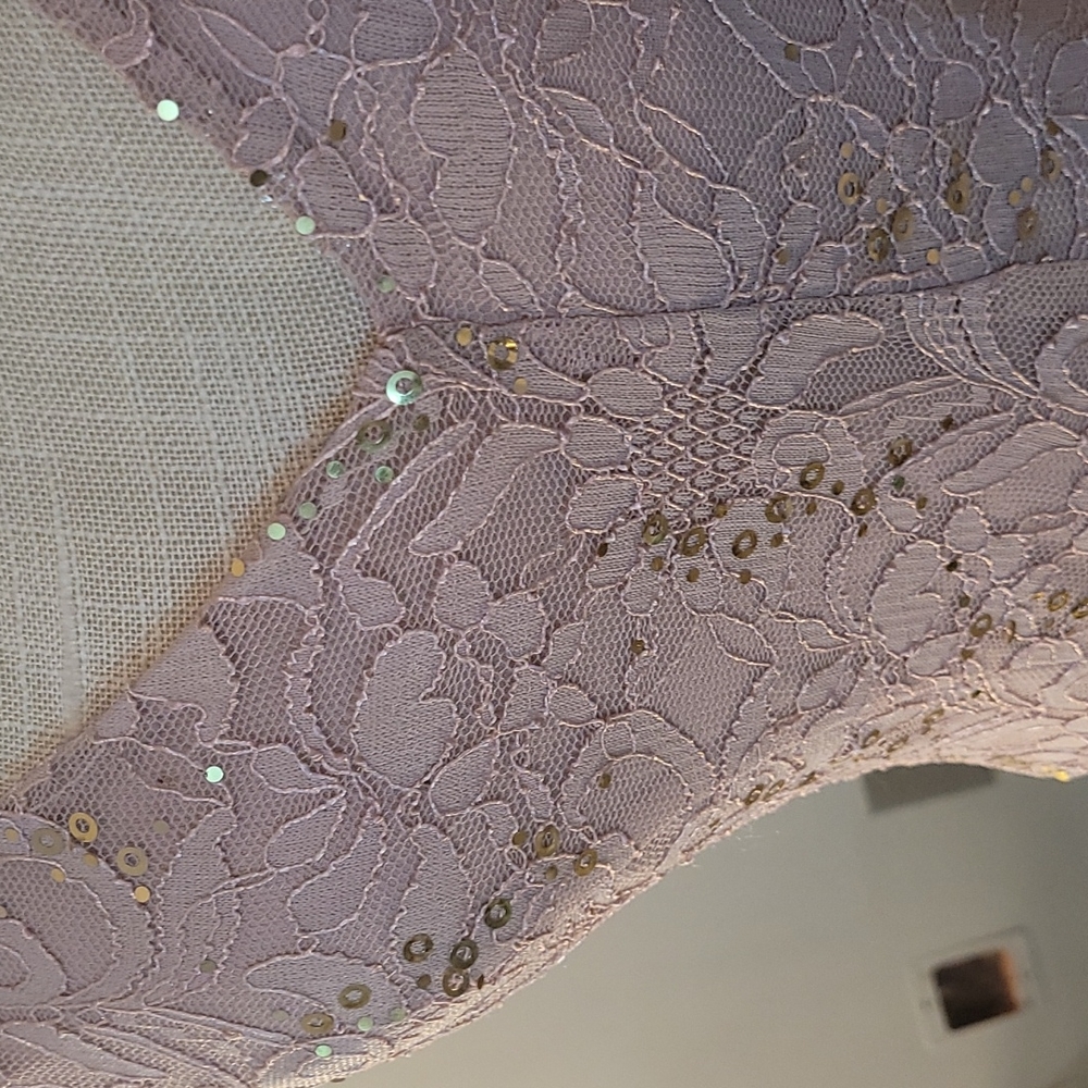 Formal dress - Picture 2 of 8